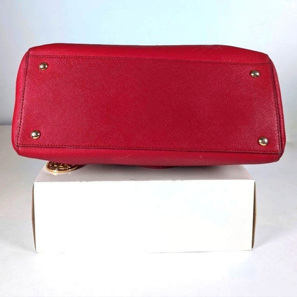 Michael Kors- Pre-owned, No Tears, Excellent Condition. - Picture 4 of 6